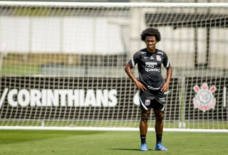 Willian começa a partida diante do Alviverde. Foto: Rodrigo Coca/Agência Corinthians