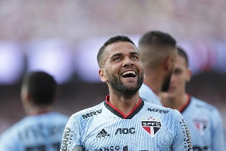 Lateral de 38 anos rescindiu com o São Paulo na última semana. Foto: Rubens Chiri/saopaulofc.net
