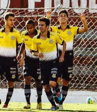 Os atletas treinam constantemente para chegar 100% fisicamente em fevereiro