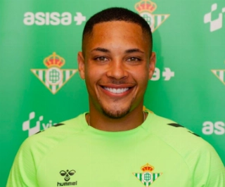 Vitor Roque chegou neste ano ao Real Bétis-ESP. Foto: Divulgação