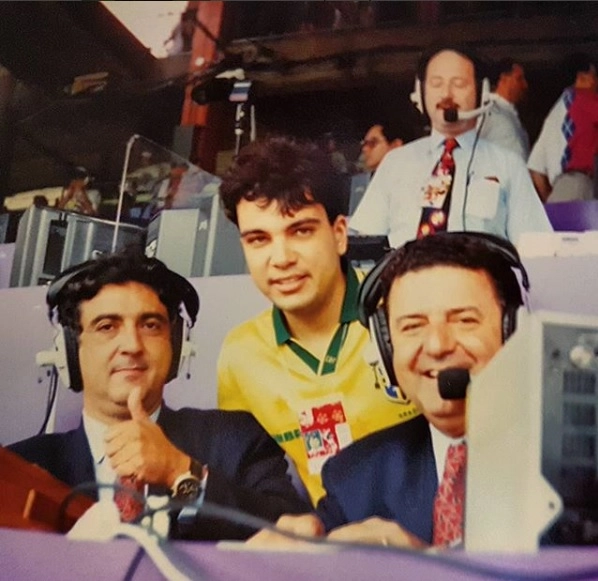 Na Copa do Mundo dos Estados Unidos, em 1994, Galvão Bueno, Jorge Vinicius e Arnaldo Cezar Coelho. (Foto: Reprodução Instagram)  