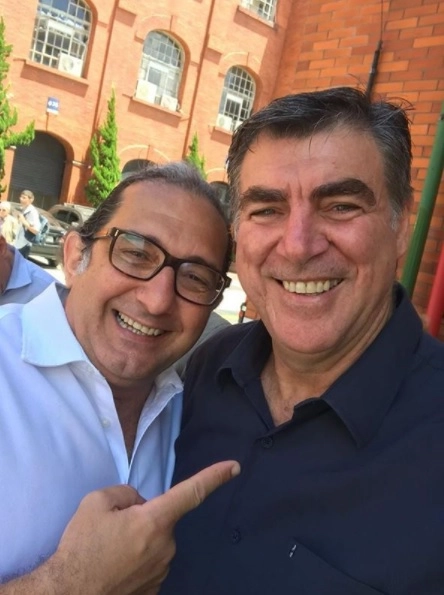 Jornalista Beto Saad ao lado do ex-goleiro Zetti, em fevereiro de 2018. (Foto: Reprodução Instagram) 
