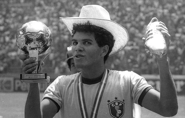 Campe&atilde;o Sul-Americano Sub-20, em 1983, no Est&aacute;dio Azteca, no M&eacute;xico. Foto: arquivo pessoal de Geovani 