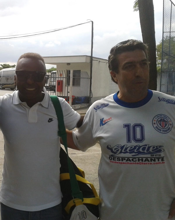 Maio de 2014. Wladimir (ex-lateral-esquerdo do Corinthians e Santos) e Carlos Alberto Spina. Foto enviada por Vinicius Spina