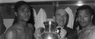 Eleito pela Fifa um dos melhores jogadores do s&eacute;culo XX, Coluna sofria de infec&ccedil;&atilde;o pulmonar