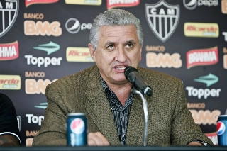 Dirigente lutava contra um câncer desde o ano passado