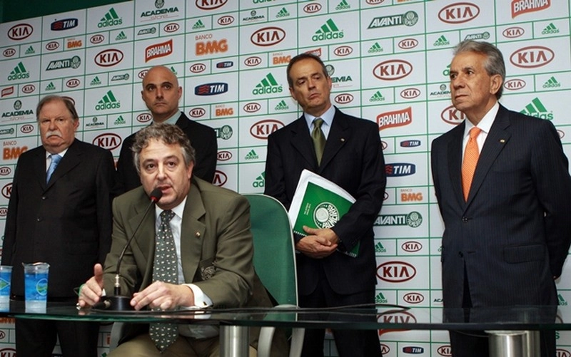 Paulo fala com a imprensa pela primeira vez na gestão do Palmeiras, no dia 21 de janeiro de 2013. Foto: Divulgação/Palmeiras