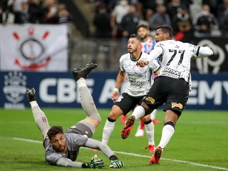 Em ascensão, Timão entra de vez na briga por vaga no G4. Foto: Rodrigo Coca/Ag Corinthians