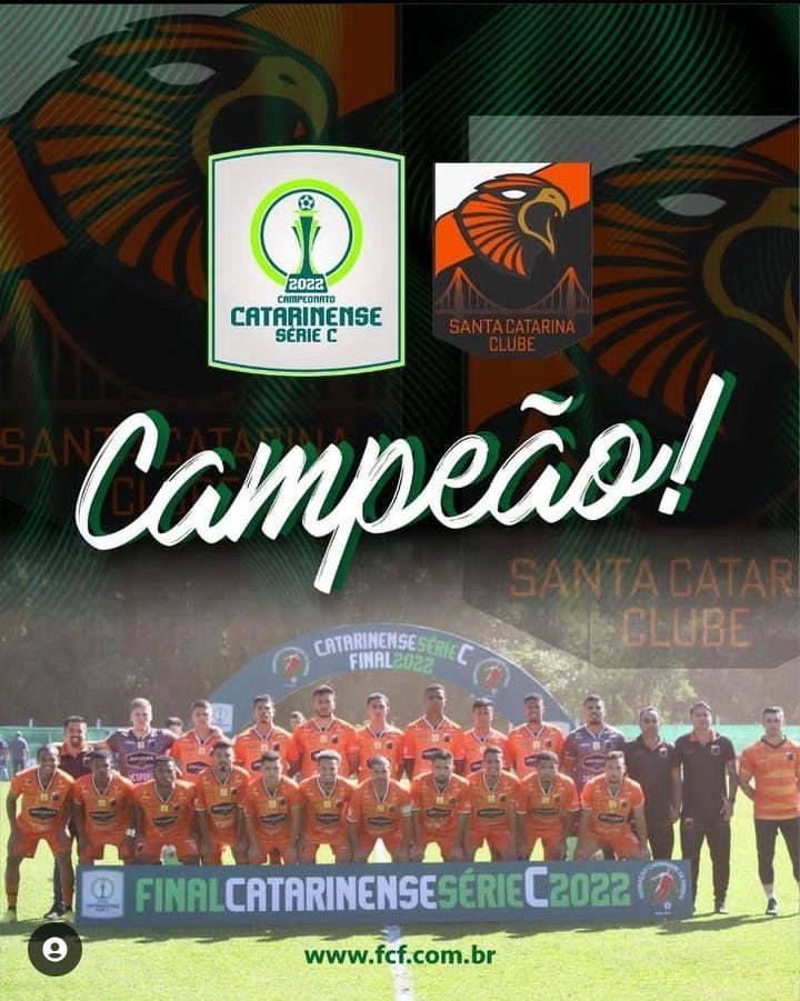O Santa Catarina Clube, campeão da Série C do estado em 2022. Écio Pasca, então presidente de honra do clube