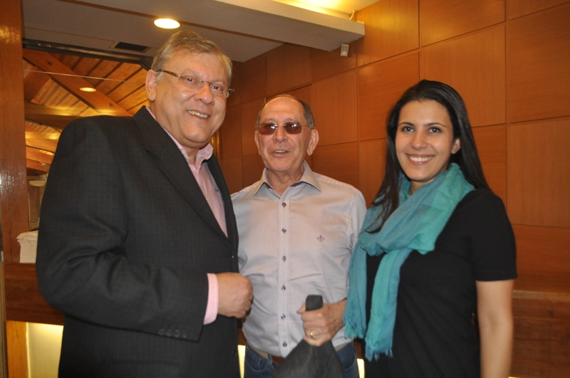 Milton Neves, José Silvério e Sheila Magalhães, em 30 de maio de 2014, no restaurante Bassi, durante confraternização da Rádio Bandeirantes. Foto: Marcos Júnior/Portal TT