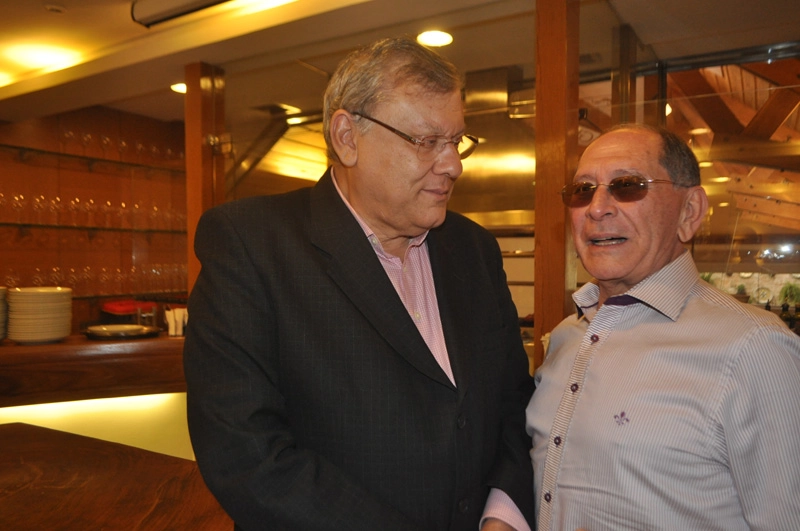 Milton Neves e José Silvério em 30 de maio de 2014, no restaurante Bassi, durante confraternização da Rádio Bandeirantes. Foto: Marcos Júnior/Portal TT