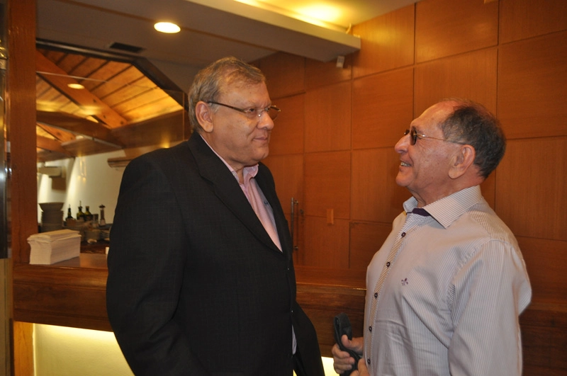 Milton Neves e José Silvério em 30 de maio de 2014, no restaurante Bassi, durante confraternização da Rádio Bandeirantes. Foto: Marcos Júnior/Portal TT