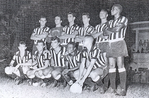 Time de aspirantes do Botafogo Futebol e Regatas de 1961. Em p&eacute;: Marcelo, Lamin, Z&eacute; Carlos, Gilson, Florindo e Lucas. Agachados: Roberto Miranda, Ded&eacute;, China, Arlindo e Geninho
