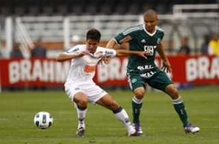 O atleta de 19 anos agradou Muricy, porém, declarou que o jovem lateral precisa melhorar na marcação