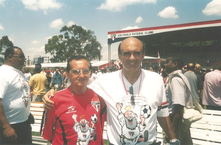 O torcedor Romeu Bottan ao lado de Waldir Peres na festa do São Paulo para seus ex-jogadores. Foto enviada por Romeu Bottan