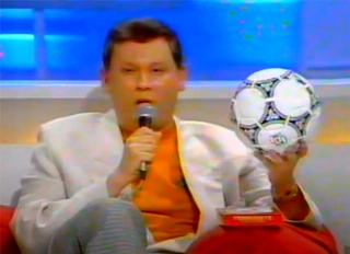 Em 1990, fazendo suas previsões para a Copa da Itália. Foto: Reprodução