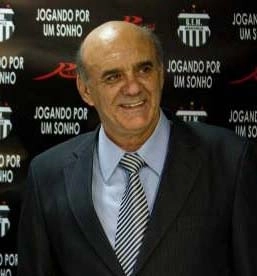 Em 16 de maio de 2013 foi anunciado como novo treinador do Grêmio Maringá-PR. Foto enviada por Alan Brumate