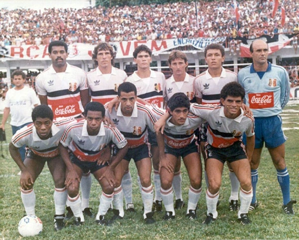 Em pé, da esquerda para a direita, Marcão, Orlando, Almir, Lotti, Sales e Waldir Peres, Agachados, da esquerda para a direita, Cacaio, Ataíde, Cosme, Sérgio China e Rinaldo, Foto enviada por Gilvannewton Souza