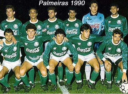 28 de agosto de 1990: era a estréia do meia Ranielli com a camisa do Palmeiras em partida contra o Internacional de Porto Alegre. EM PÉ: Marques, Elzo, Toninho, Dida, Velloso e Aguirregaray. AGACHADOS: Jorginho, Ranielli, Betinho, Roger e Careca Bianchesi