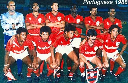 EM PÉ: Waldir Peres, Eduardo, Wladimir, Capitão, Luciano e Josias. AGACHADOS: Bento, Toninho, Bentinho, Zenon e Catatau