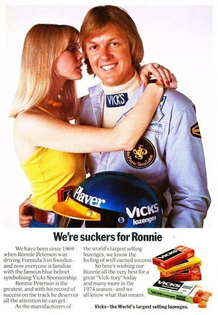 Ronnie Peterson em 1974, em propaganda das pastilhas Vicks. Reprodução