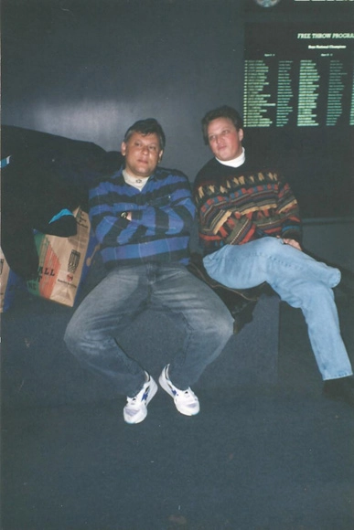 Milton Neves e Ivan Zimmerman em 1996, no Naismith Memorial Basketball Hall of Fame, o Memorial de Basquete, localizado em Springfield, Massachusetts