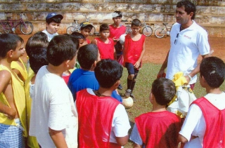 Morre ex-atacante Radar, que jogou com Zico no Flamengo