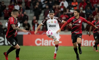 Jogo em Curitiba terminou empatado em 2 a 2. Foto: Alexandre Vidal/Flamengo