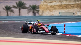 Heptacampe&atilde;o estreia pela equipe italiana. Foto: Scuderia Ferrari HP