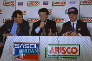 Chefe da equipe britânica (centro) esteve na capital paulista. Foto: Reprodução