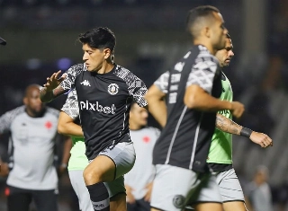Equipe de Fernando Diniz agora é a oitava colocada da Série B e tem menos de 10% de probabilidades de subir. Foto: Rafael Ribeiro/CBF