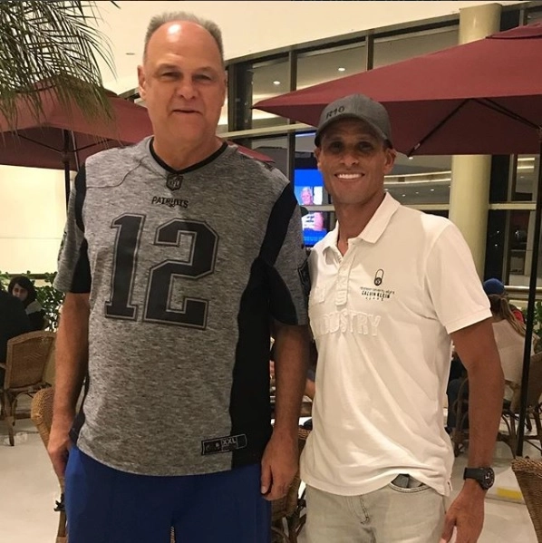 Em junho de 2018, dois craques - Oscar e Rivaldo - se encontram no Iguatemi Alphaville. (Foto: Reprodu&ccedil;&atilde;o &ndash; Instagram @rivaldooficial)