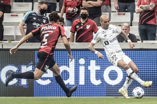 Peixe reduziu suas probabilidades de rebaixamento e está a cinco pontos do Z4. Foto: Ivan Storti/Satos FC