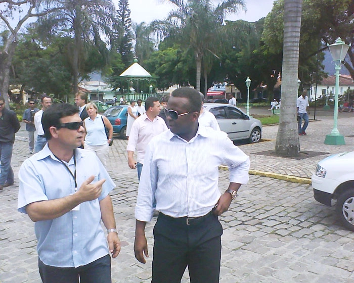 Wladimir, ocupando a Secretaria Municipal de Esportes de São Sebastião, litoral norte de São Paulo. Crédito da foto: Marcelo Rozenberg