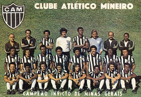 Este é o Atlético Mineiro campeão estadual invicto de 1976. Na primeira fila, em pé, estão da direita para a esquerda Paulo Benigno, Barbatana, Vantuir, João Leite, Modesto, Ortiz, Gregório (massagista) e Waltinho (massagista); na fila do meio estão Silvestre, Ângelo, Danilo, Marcio, Flávio, Toninho Cerezo, Dionísio e Getúlio; sentados na primeira fila estão Reinaldo, Marinho, Alfredo, Wallace, Marcelo, Paulo Izidoro, Heleno e Marcinho

