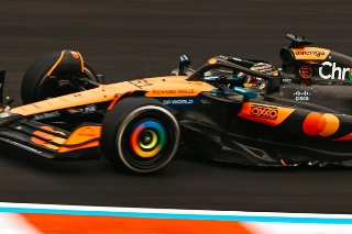 O piloto australiano largou na pole e dominou com tranquilidade em Xangai. Foto: McLaren F1