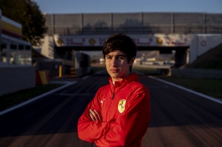 Piloto de 16 anos foi selecionado e disputar&aacute; a F4 em 2022. Foto: Ferrari Driver Academy