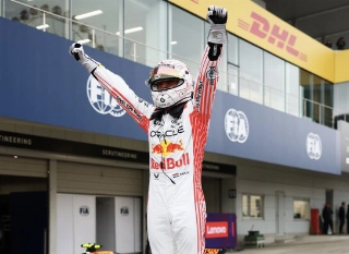Holandês ganhou pela primeira vez na temporada. Foto: Oracle Red Bull Racing
