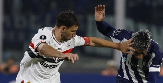 Calleri no confronto diante do Talleres. Foto: Divulgação/SPFC