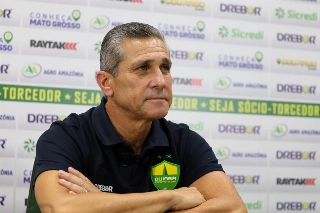 Jorginho, técnico do Cuiabá. Foto: Divulgação