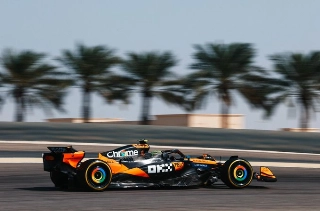 Britânico não teve dificuldade para se colocar no topo da tabela no traçado de Sakhir. Foto: McLaren F1