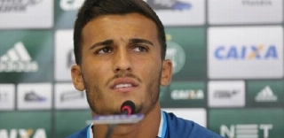 Guilherme Parede, atacante do Coritiba, chega ao Internacional por empréstimo de um ano