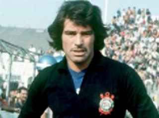 Em 1974, o arqueiro defendeu o Corinthians. Foto: Divulgação