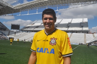 Atleta esteve presente na inauguração da Arena de Itaquera. Foto: Marcos Júnior Micheletti/Portal Terceiro Tempo