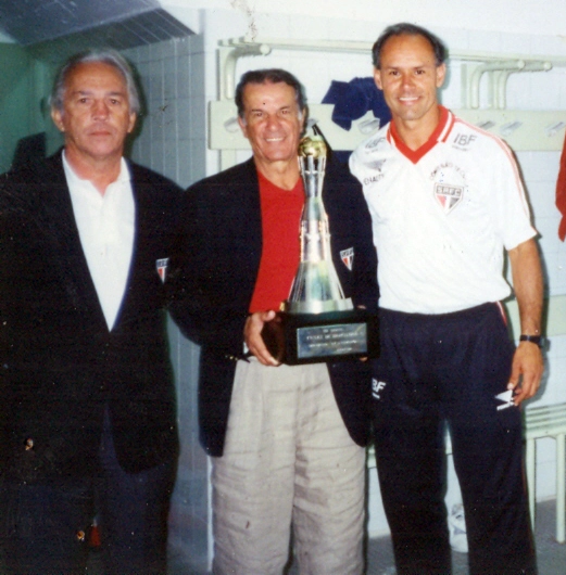 Da esquerda para a direita: Valdir Joaquim de Moraes, Telê Santana e Moracy Santana. Foto: Arquivo de Valdir Joaquim de Moraes