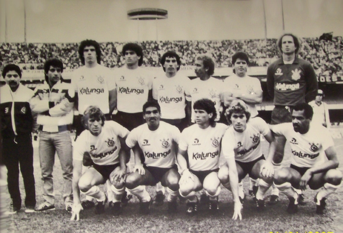 Em pé, da esquerda para a direita: Casagrande, Catanoce, Edmar, Biro-Biro, João Paulo e Carlos. Agachados: Edvaldo, Jacenir, Edson, Wilson Mano e Luis Pereira. Foto: Capitão Hilário