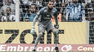 Goleiro virou titular absoluto do gol santista. Foto: Ivan Storti/Santos FC