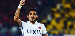 Kashima Antlers, do Japão, foi um dos times de Pedro Júnior na Ásia