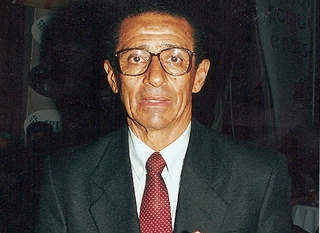 Em 2002 ele foi premiado com o troféu `Melhores do Esporte´. Foto: Portal Terceiro Tempo