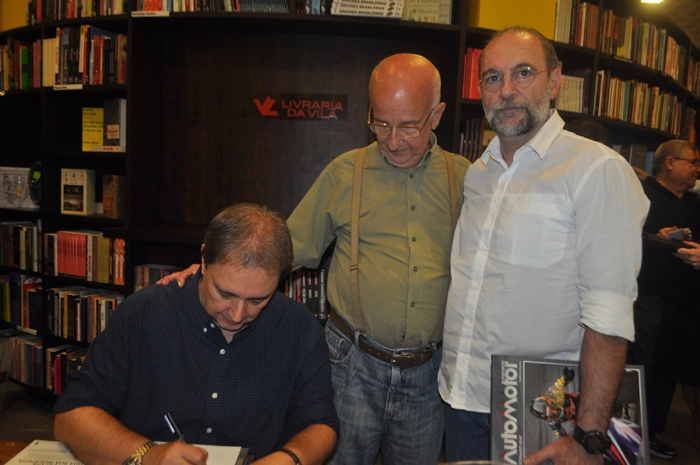 Reginaldo Leme, Bird Clemente e Paulo Solaris na noite de 24 de fevereiro de 2014, na Livraria da Vila, no Shopping JK, dia em que Reginaldo Leme lançou seu 22º Anuário AutoMotor Esporte. Foto: Marcos Júnior/Portal TT